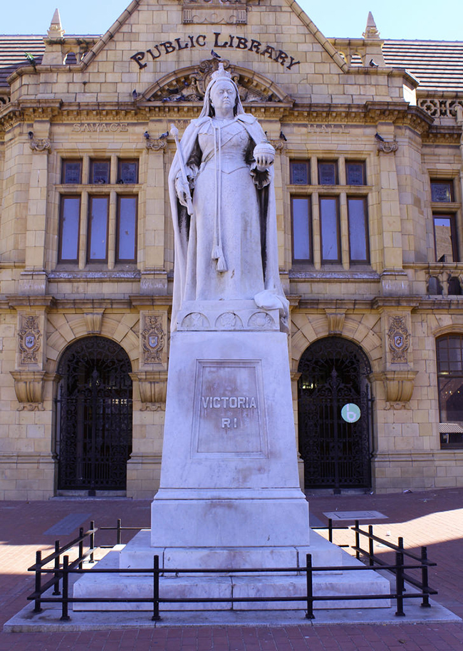 Public Library Market Square - Around About Cars