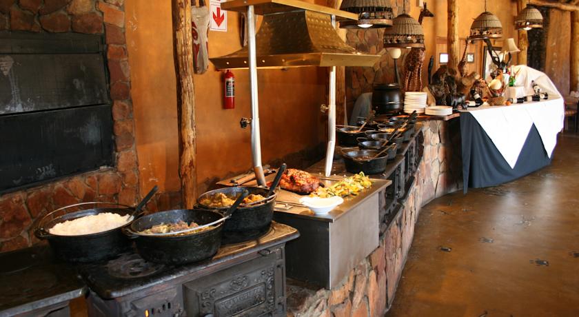Buffet at Aquila Game Reserve.