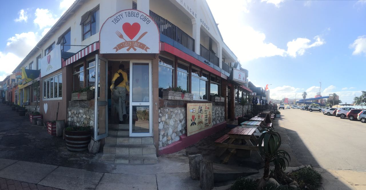 Tasty Table Cafe Corner - Around About Cars